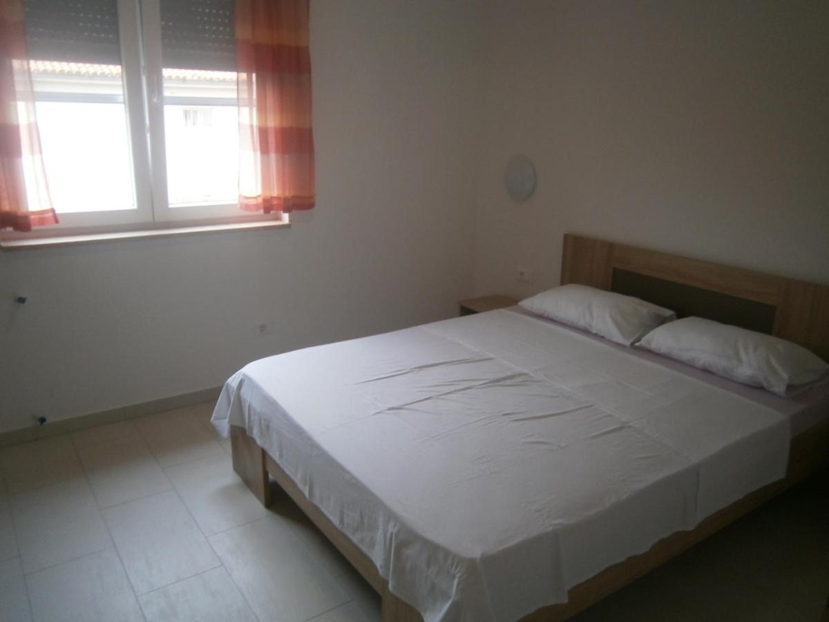 Lovely 400m From The Sea Apartment