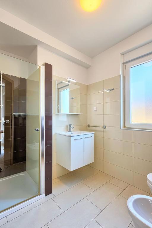 Lovely 400m From The Sea Apartment Fazana