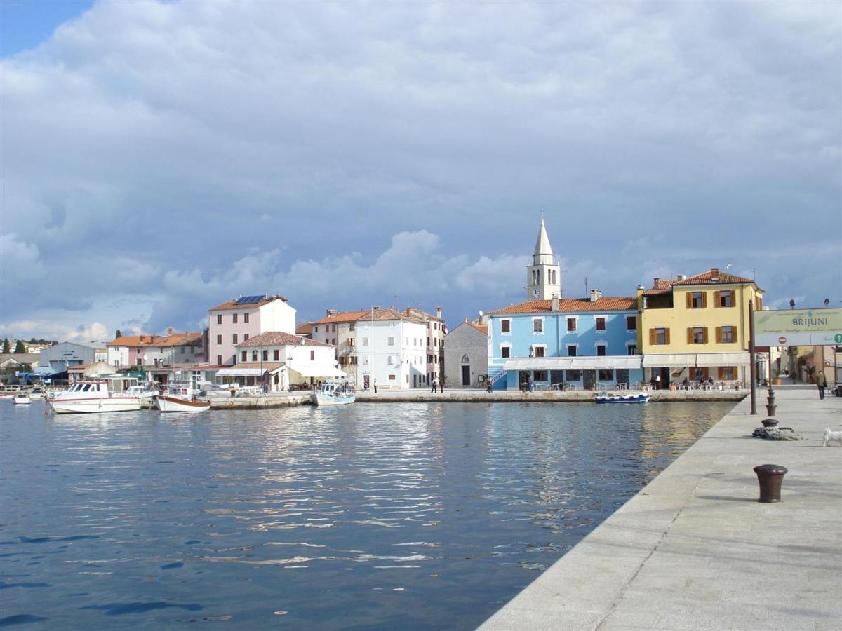 Apartment Lovely 400m From The Sea