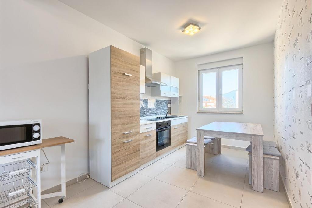 Appartamento Lovely 400m From The Sea
