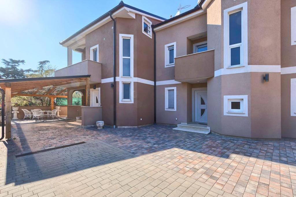 Appartamento Lovely 400m From The Sea Fažana